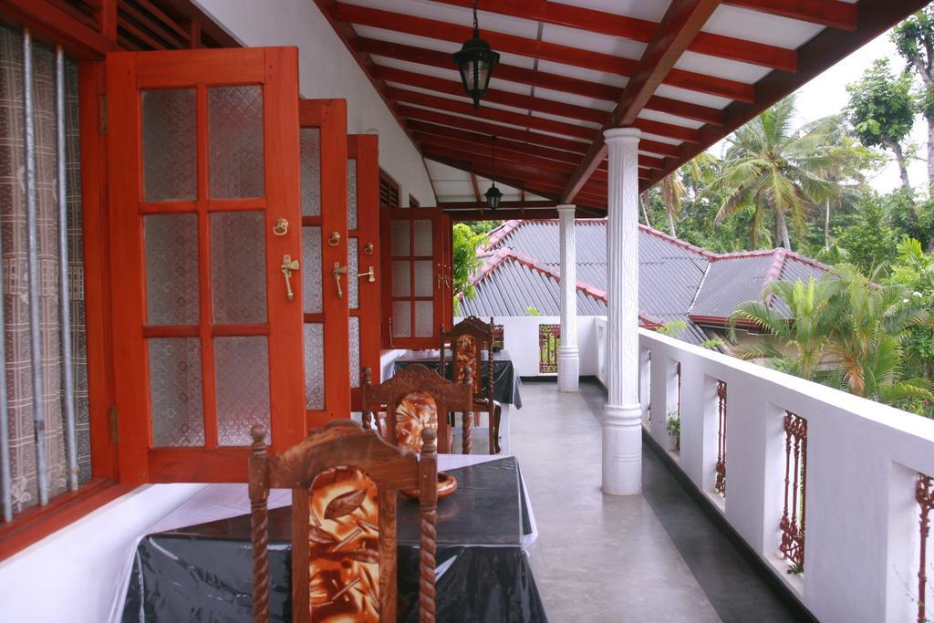 Tithira Guest House Mirissa Ngoại thất bức ảnh