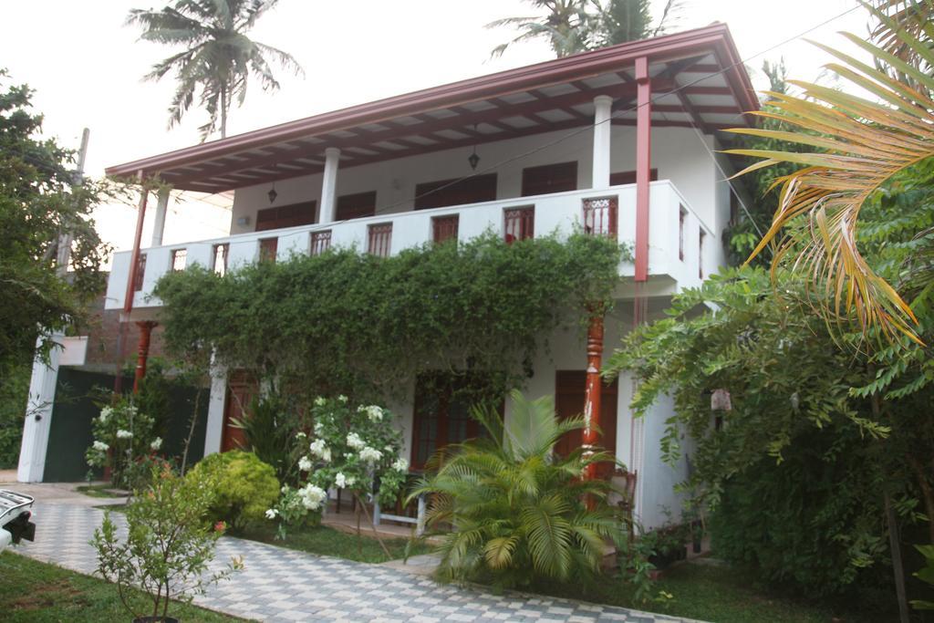 Tithira Guest House Mirissa Ngoại thất bức ảnh