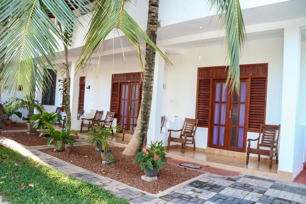 Tithira Guest House Mirissa Ngoại thất bức ảnh