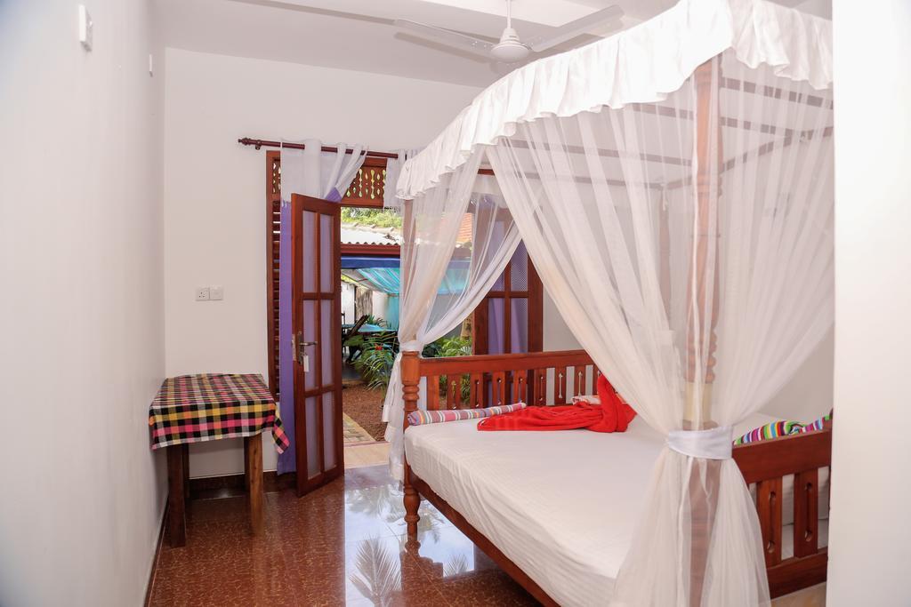 Tithira Guest House Mirissa Ngoại thất bức ảnh