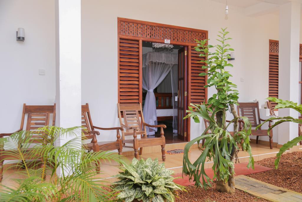 Tithira Guest House Mirissa Ngoại thất bức ảnh