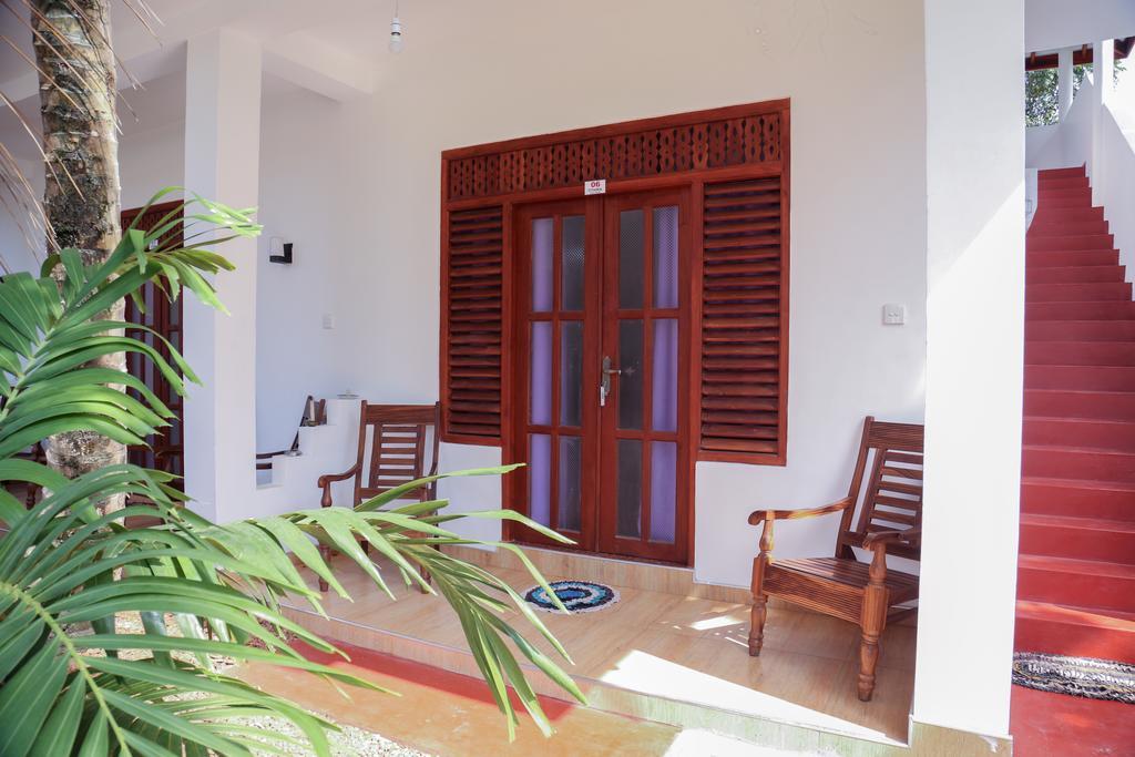 Tithira Guest House Mirissa Ngoại thất bức ảnh