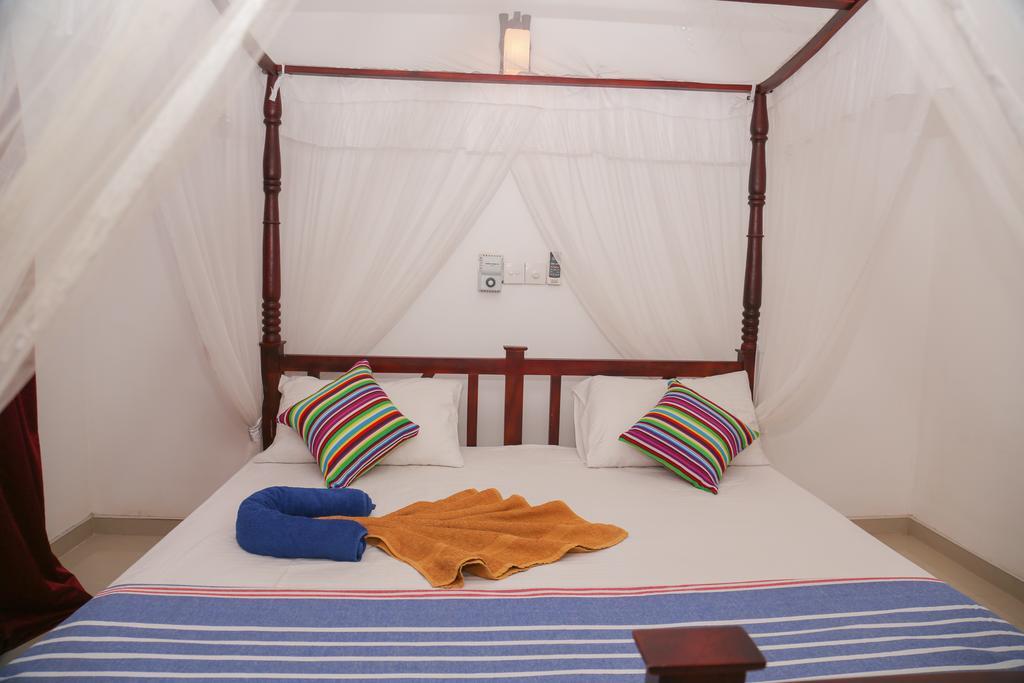 Tithira Guest House Mirissa Ngoại thất bức ảnh